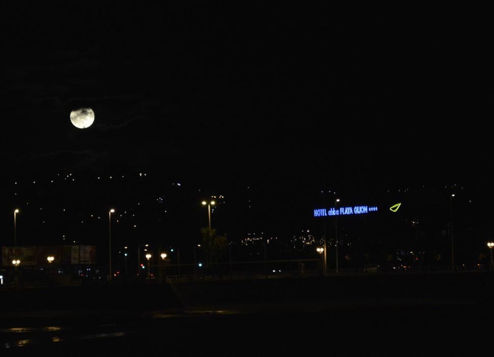 La luna llena  desde en Asturias