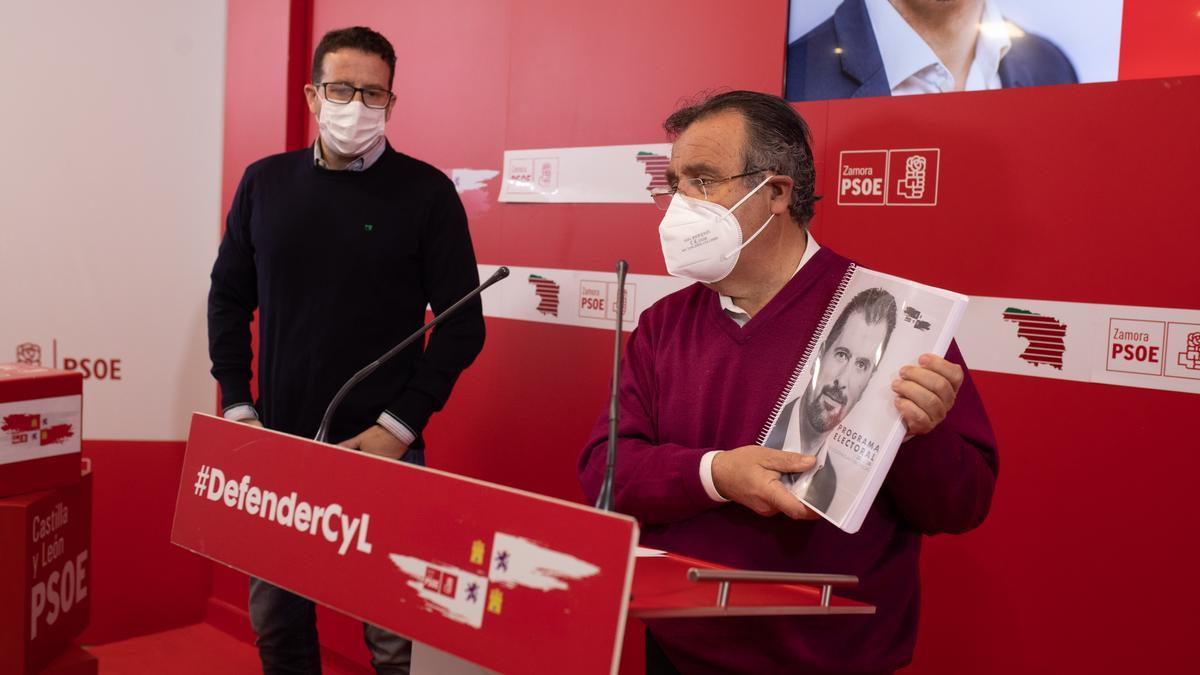 Iñaki Gómez y José Ignacio Martín Benito durante la rueda de prensa de hoy.