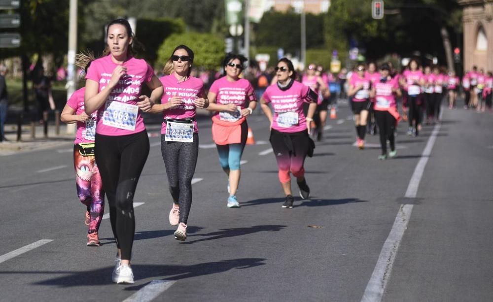 Ambiente en la V Carrera de la Mujer de Murcia