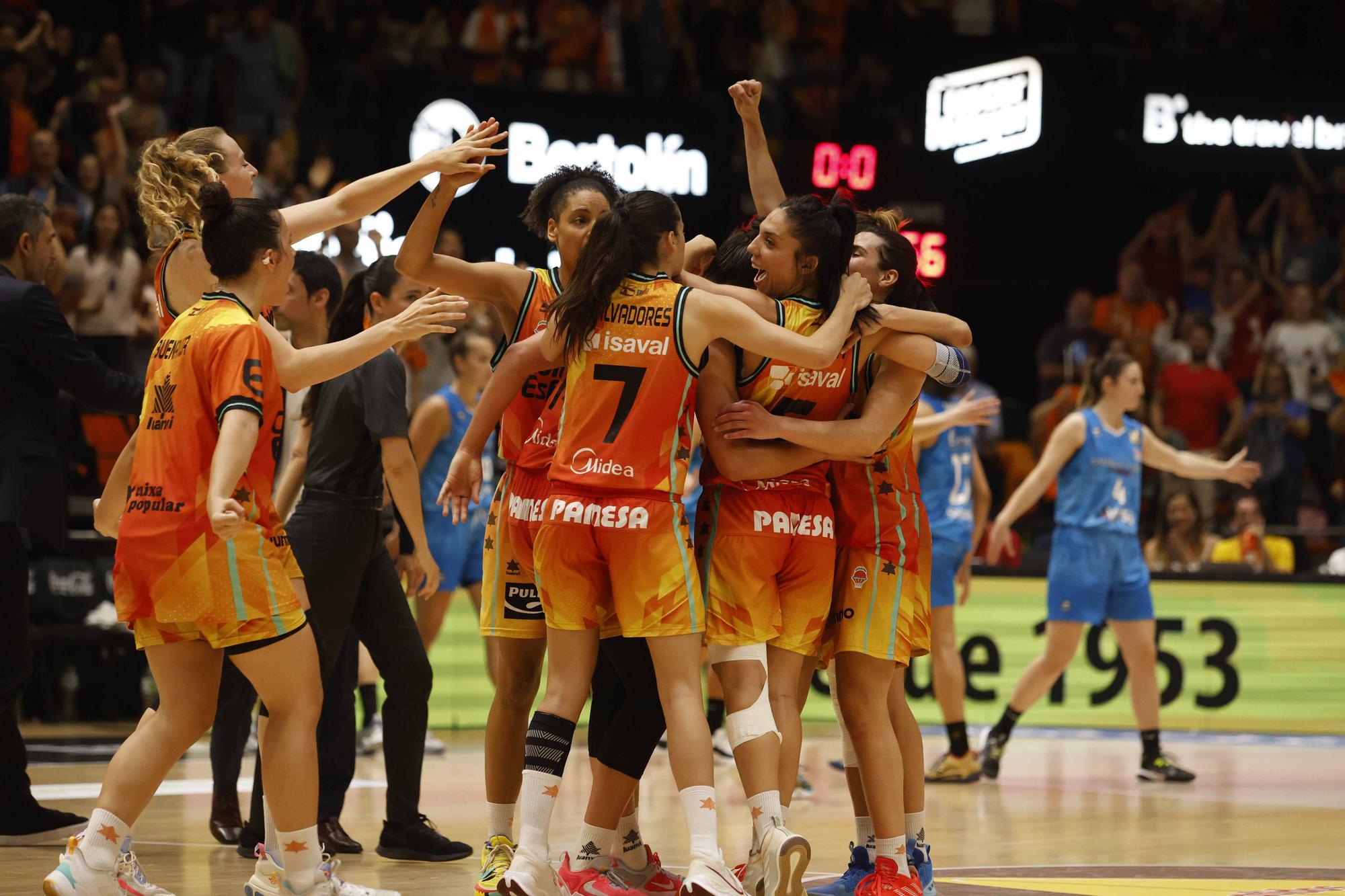 Valencia Basket - Perfumerías Avenida