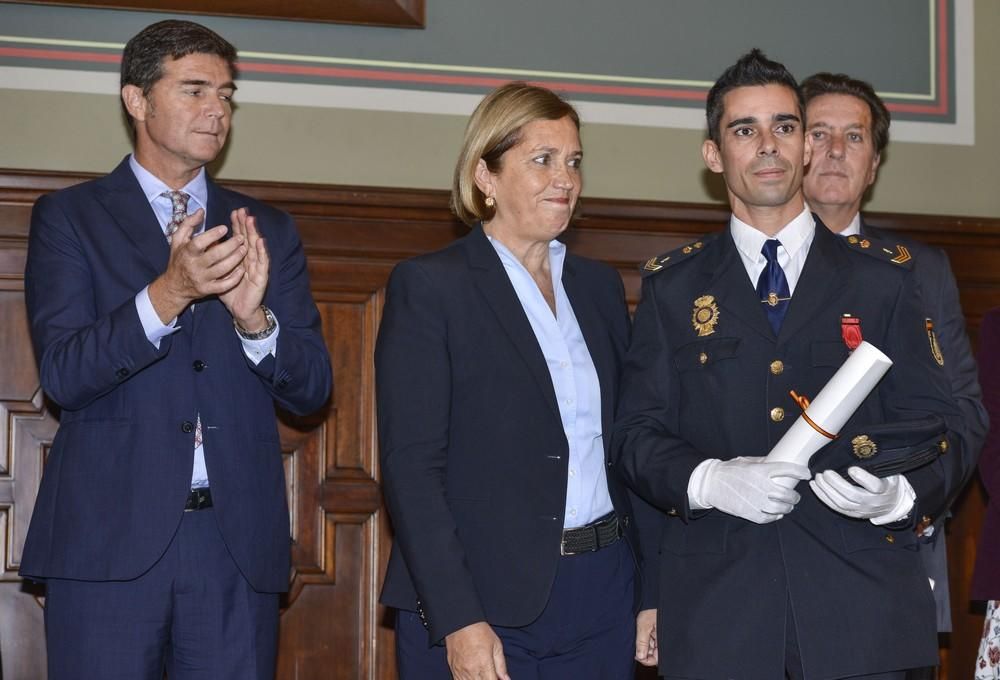 Entrega de medallas al mérito de la protección civil