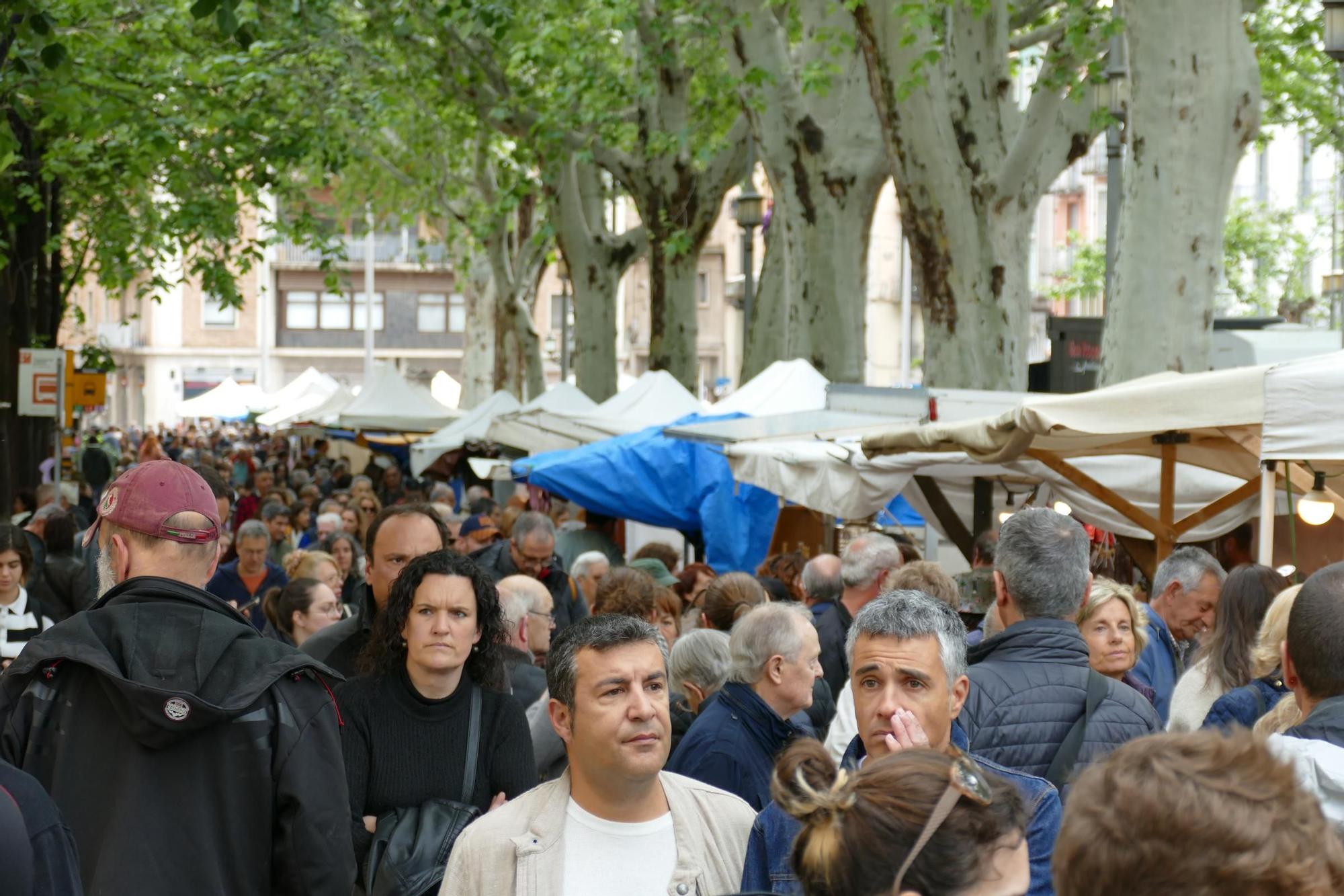 Figueres s'omple per les fires al carrer de l'1 de maig