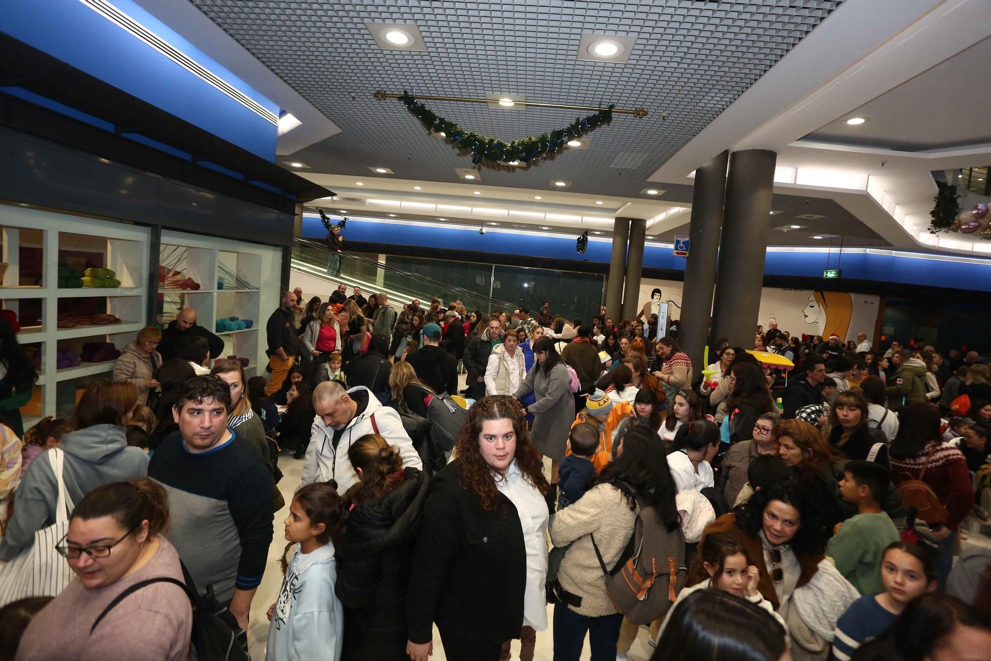 Fiesta infantil en el centro comercial de Los Rosales