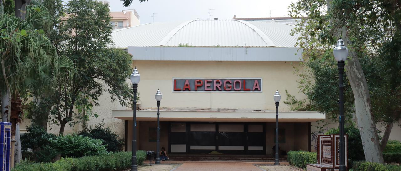 La remodelación de la Pérgola quedó en «pausa» este lunes tras un informe desfavorable de la Conselleria de Cultura.