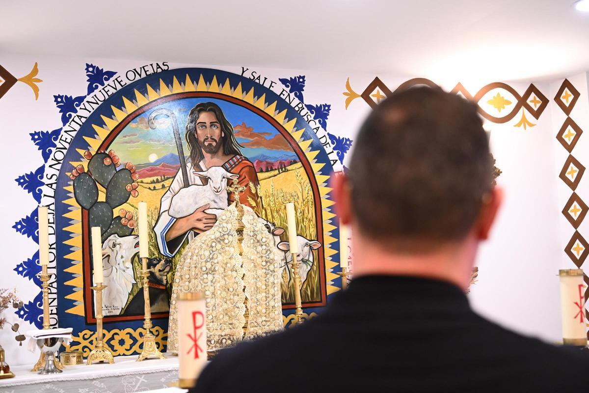 El sacerdote de Crevillent que pintó los frescos de la iglesia de La Marina en Elche