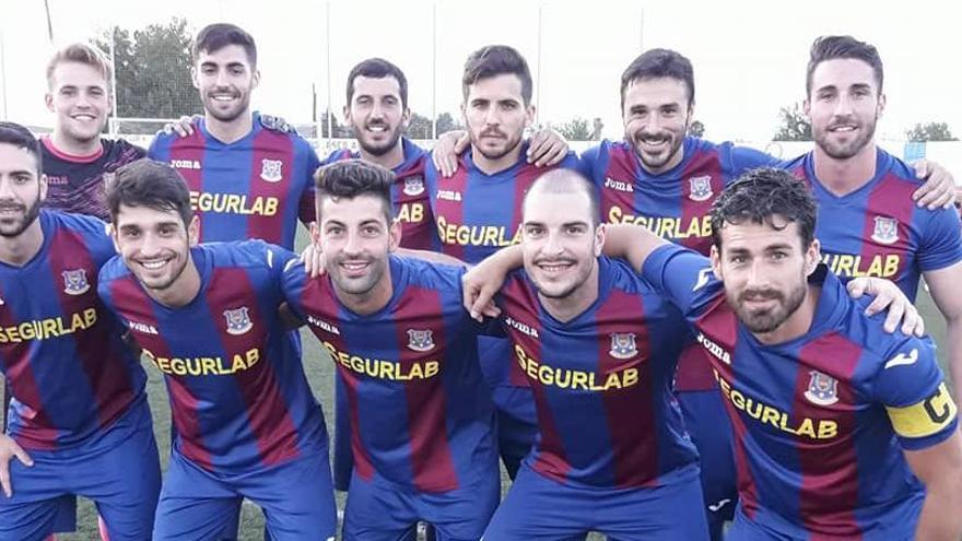 Once inicial del Almoradí en el último partido de Liga