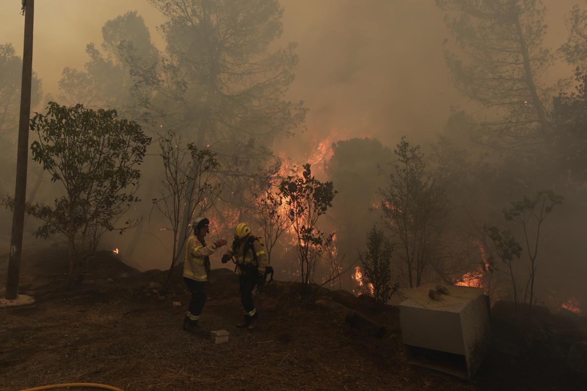 El incendio en El Pont de Vilomara, en imágenes