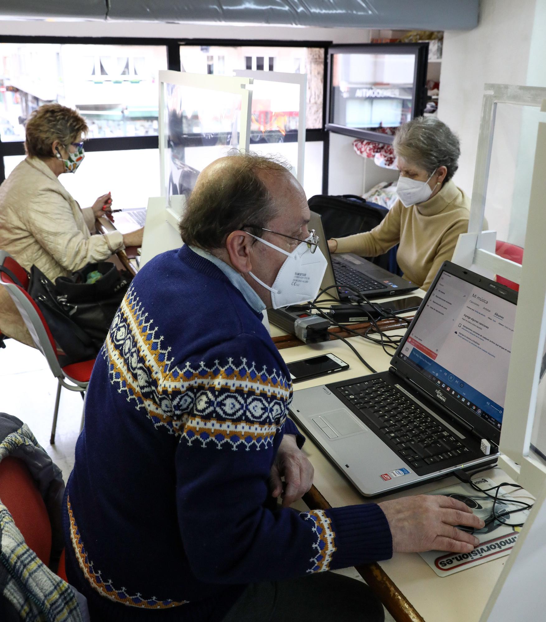 Las asociaciones de vecinos recuperar la actividad y los talleres