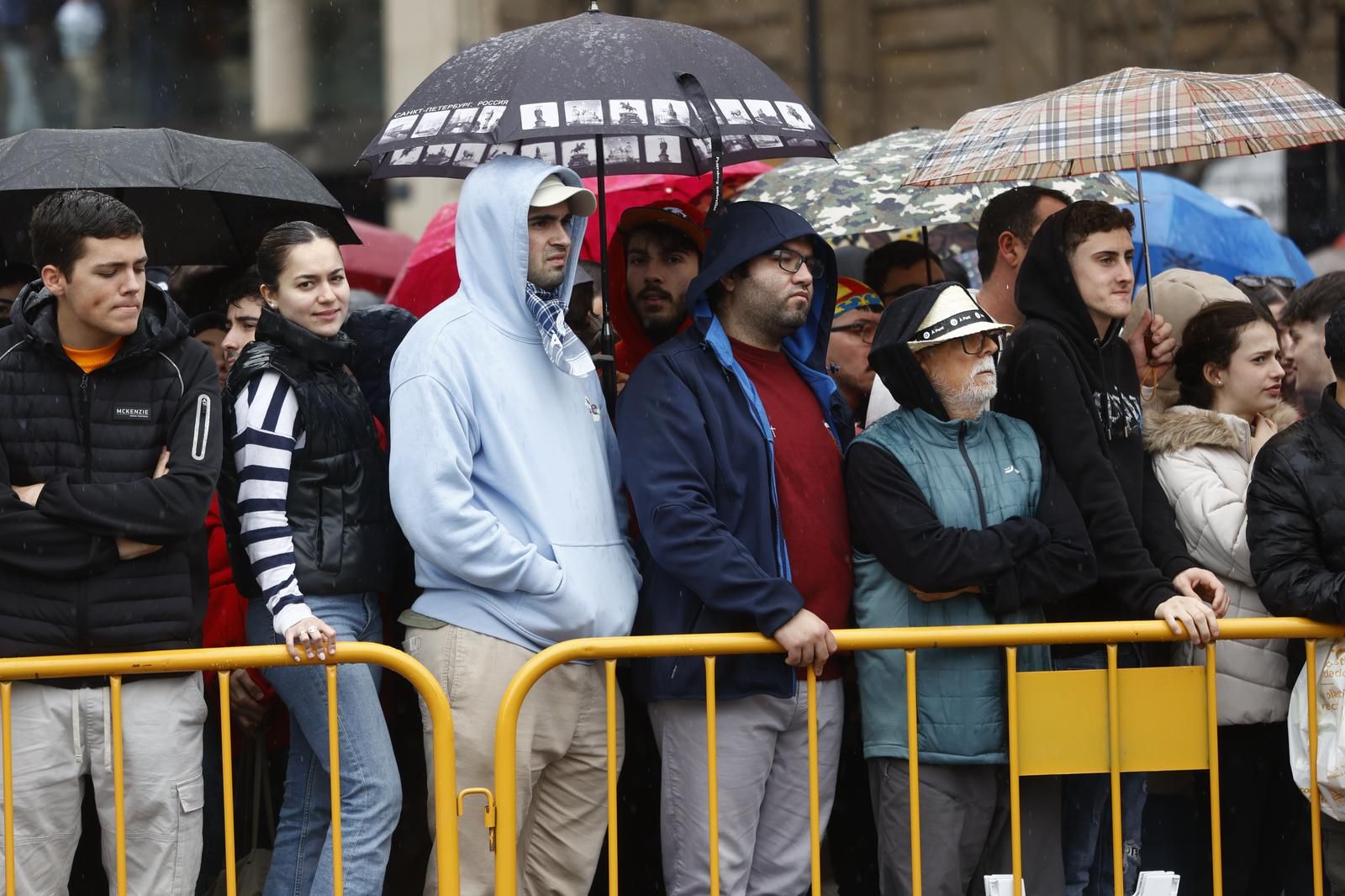 Búscate en la mascletà del jueves 13 de marzo