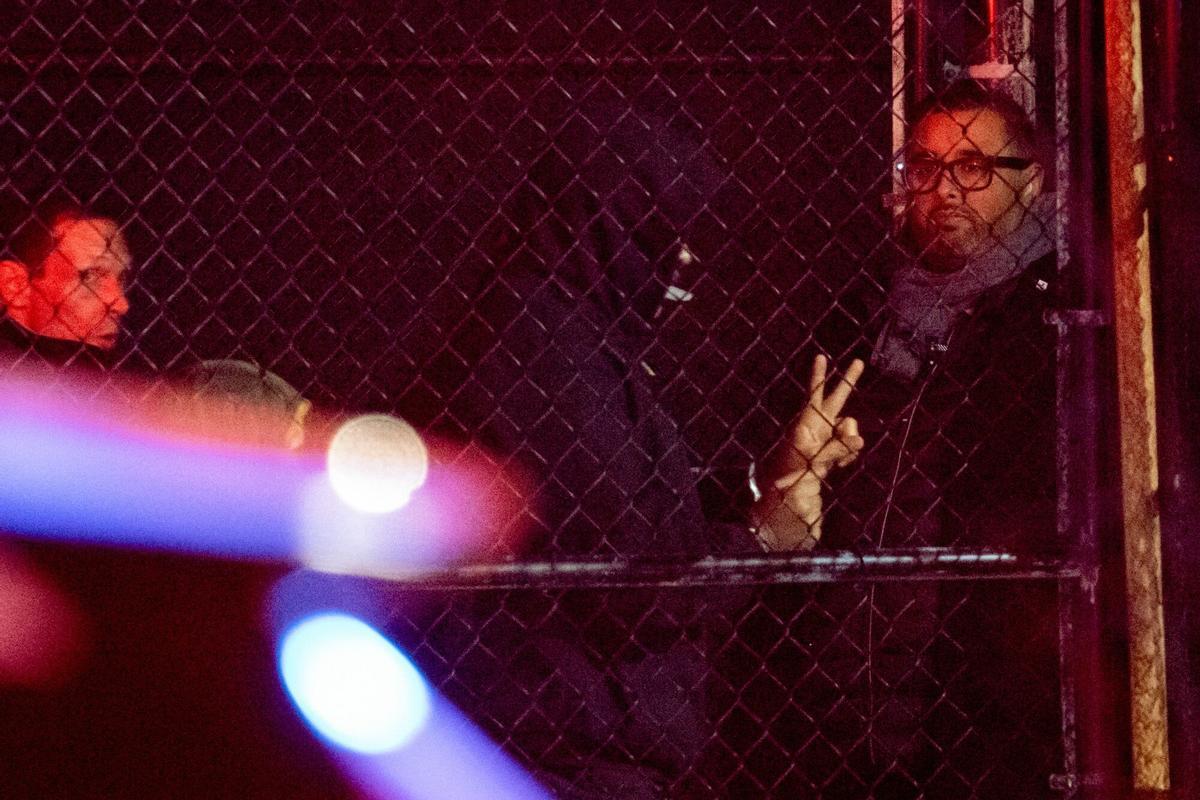 El expresidente venezolano Nicolás Maduro, depuesto, llega al Westside Heliport de Nueva York, Estados Unidos, el sábado 3 de enero de 2026.  Maduro ha sido acusado en Estados Unidos tras ser capturado y trasladado fuera de Venezuela, después de una serie de ataques aéreos que marcan una escalada extraordinaria en la campaña de meses de la administración de Donald Trump contra el país.