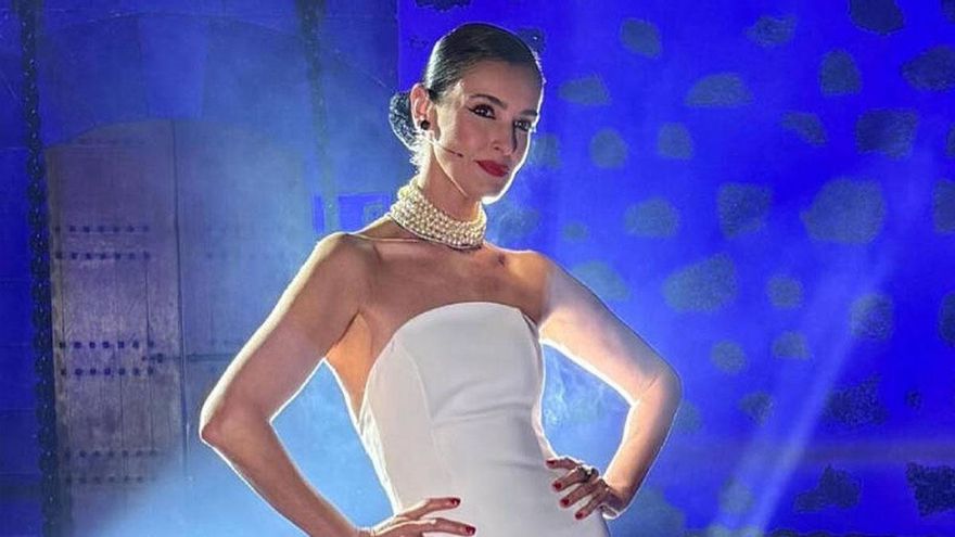 Blanca Romero, espectacular con un vestidazo en las Campanadas de Telecinco y anuncia fecha de estreno de &#039;Next Level Chef&#039;