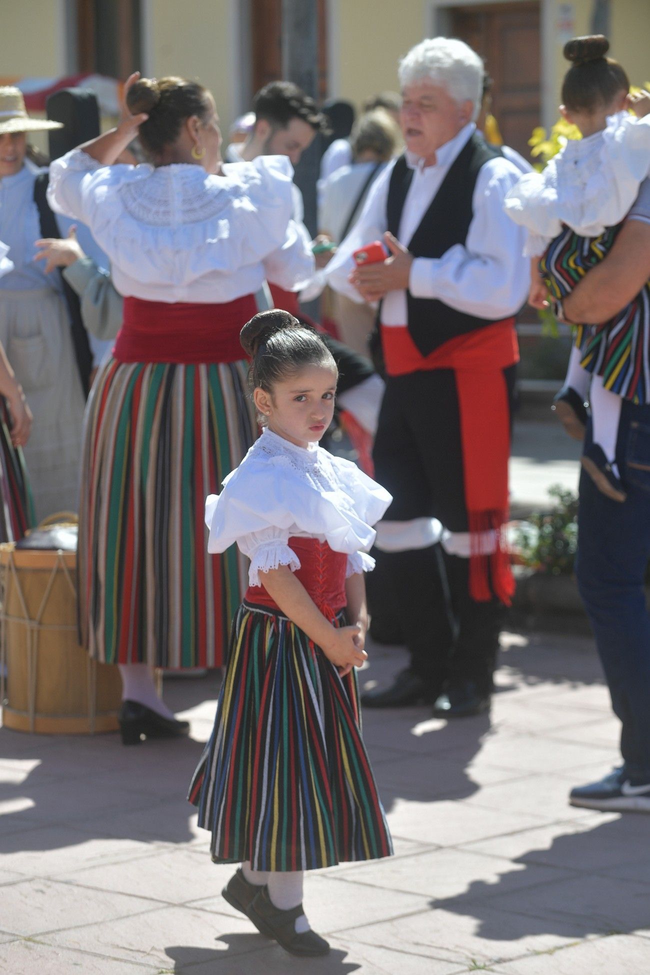 Las chácaras y tambores llenan las calles de Gran Canaria de norte a sur por el Día de Canarias