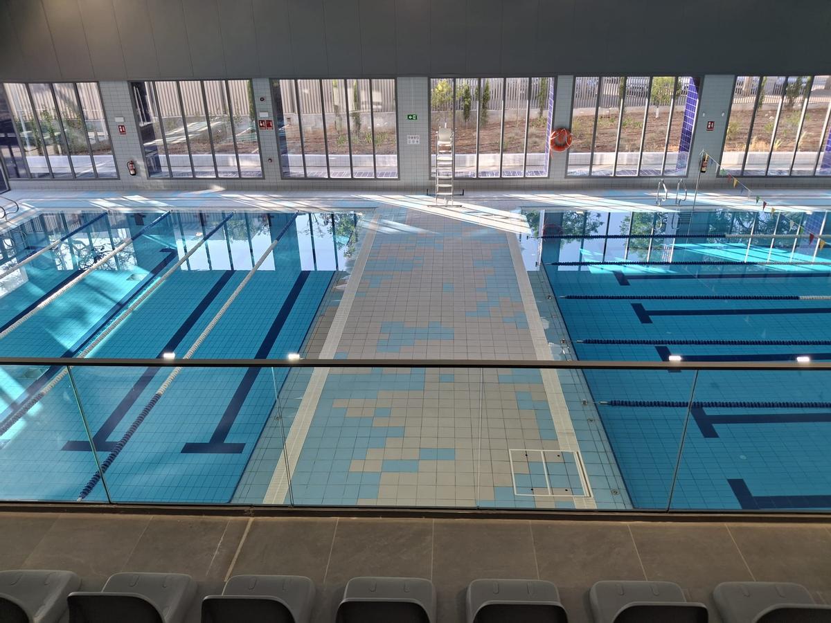 Día histórico en Xàbia: abre la piscina climatizada tras más de 20 años de reivindicarla (imágenes)
