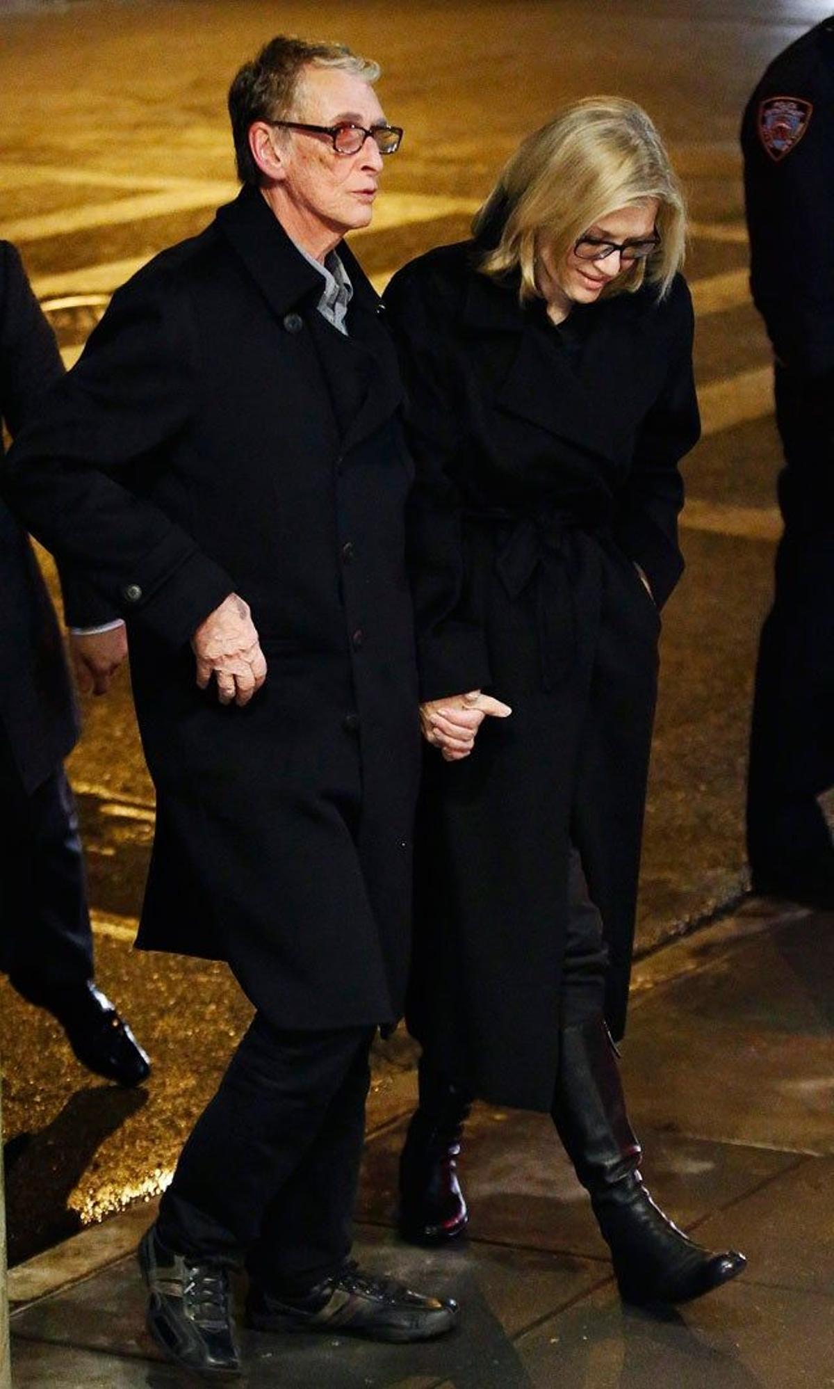 El director Mike Nichols y su mujer