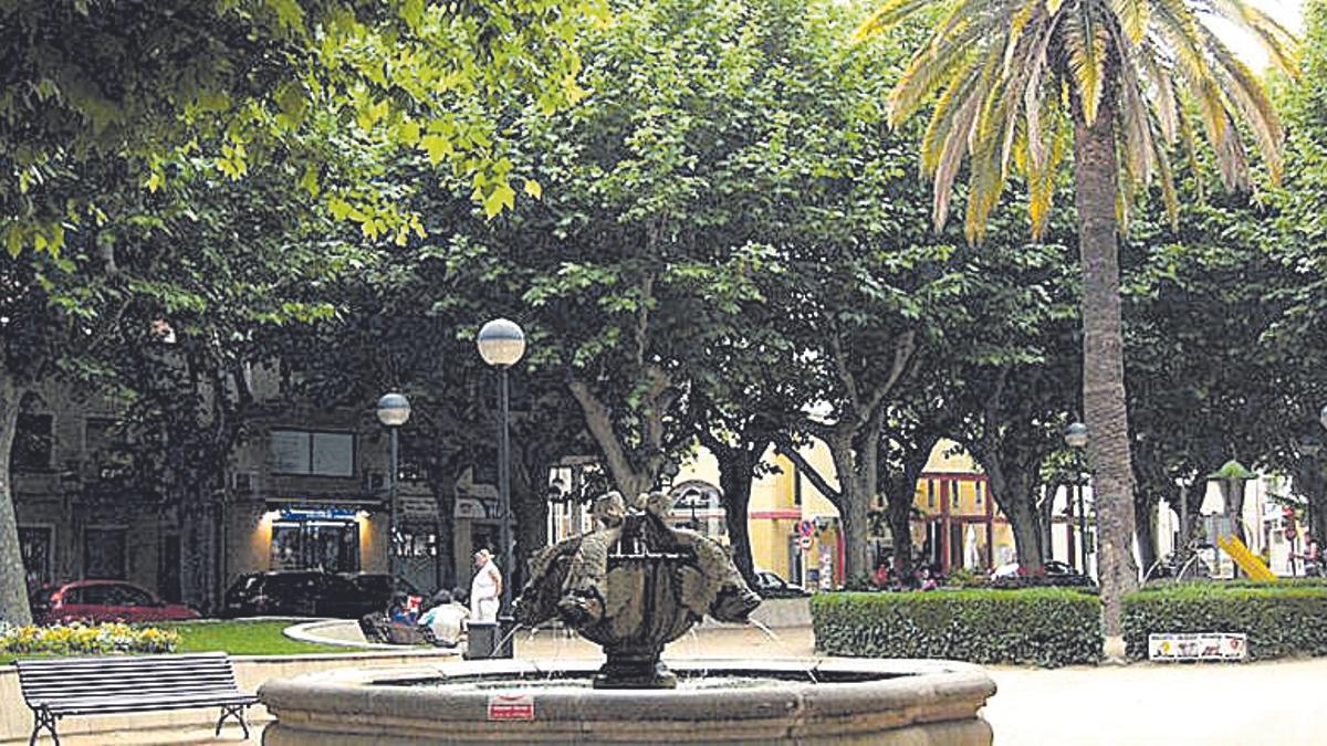 La plaça de l'Estació de Figueres, en una foto d'arxiu