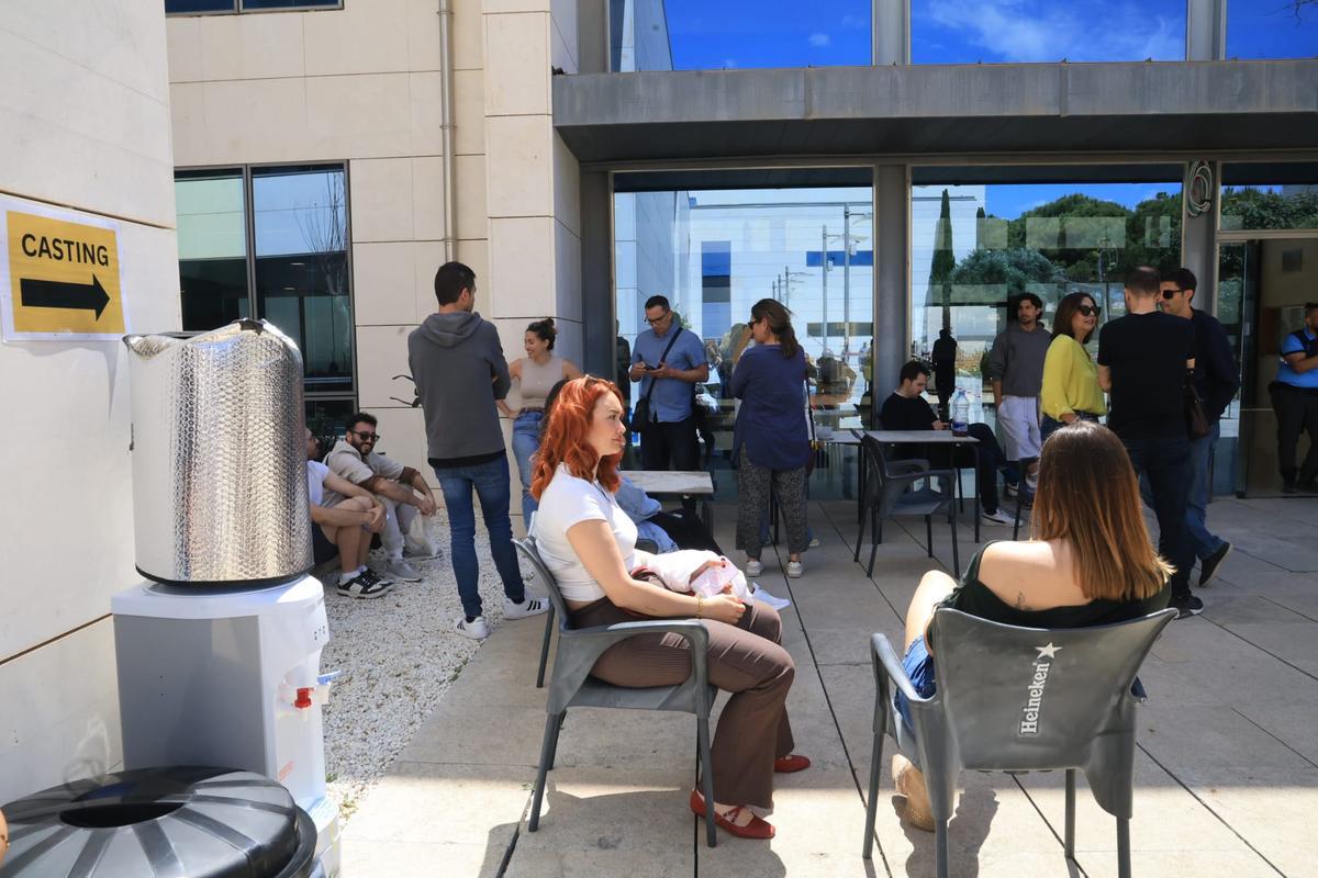 Así ha arrancado el casting de "Enredados" en Alicante