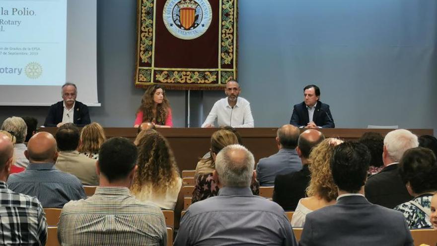 Presentación de la exposición en el Campus de Alcoy.