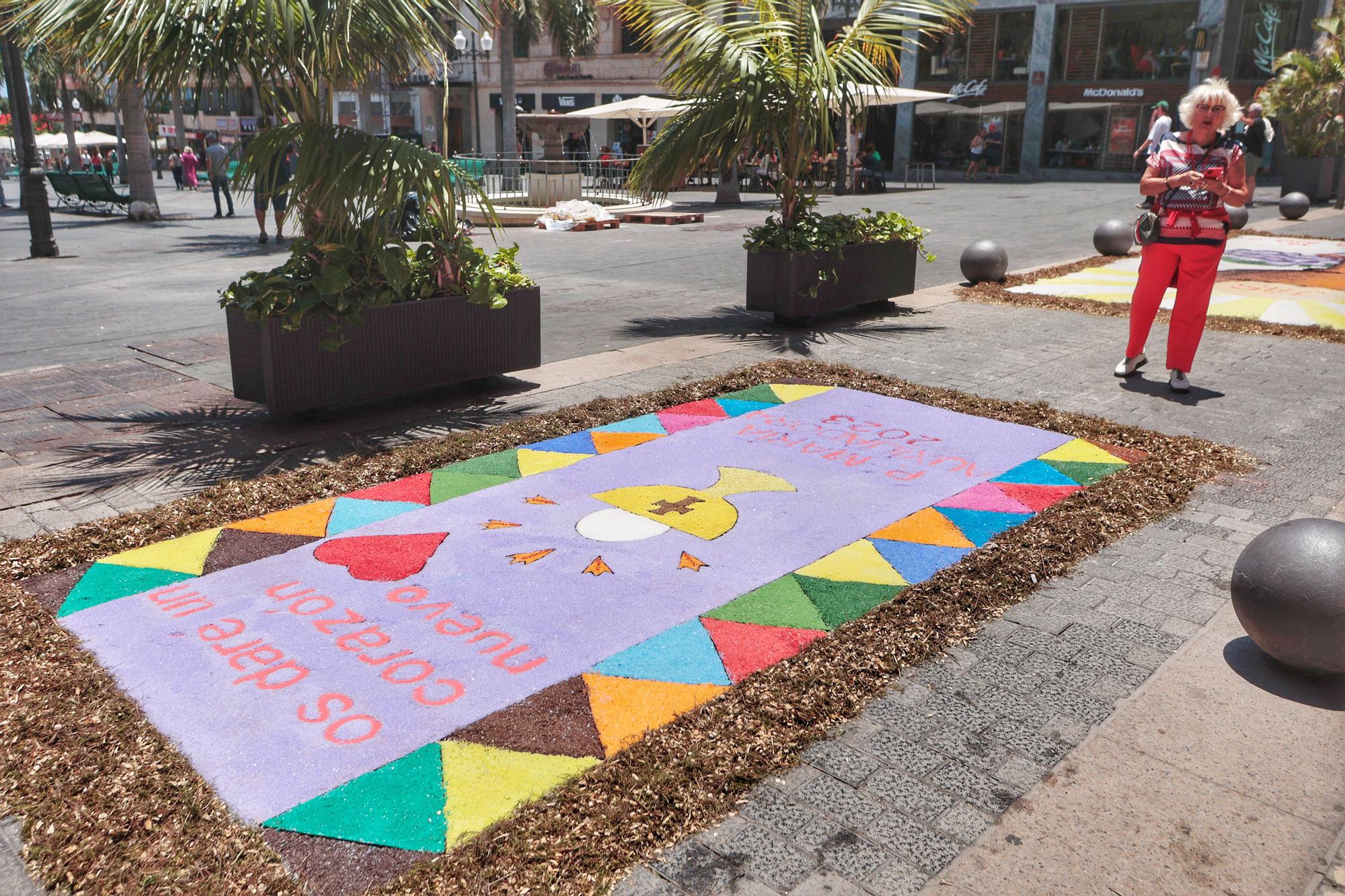 Alfombras del Corpus Christi en Santa Cruz