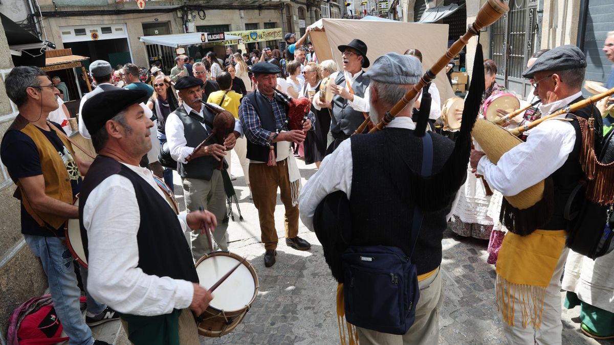 Gastronomía, música y artesanía: Vigo disfruta en la Brincadeira de Bouzas