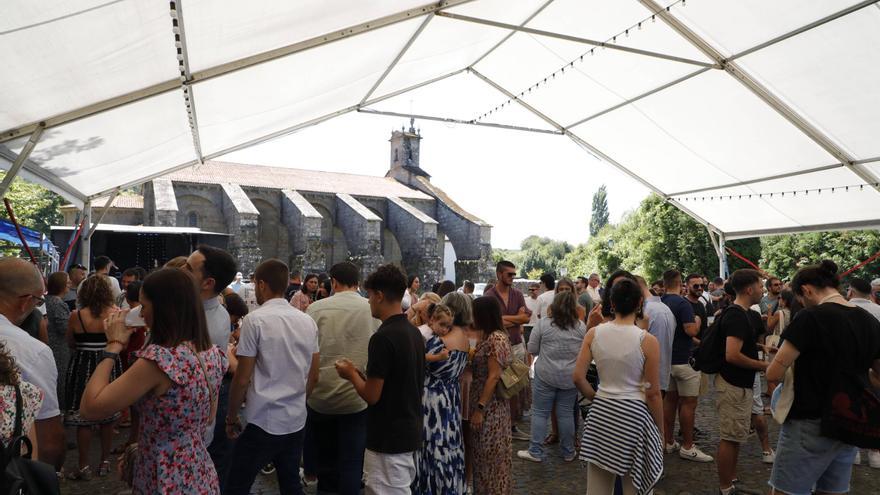 El barrio de Sar de Santiago se sumerge en sus tres días grandes de fiesta con la música como protagonista