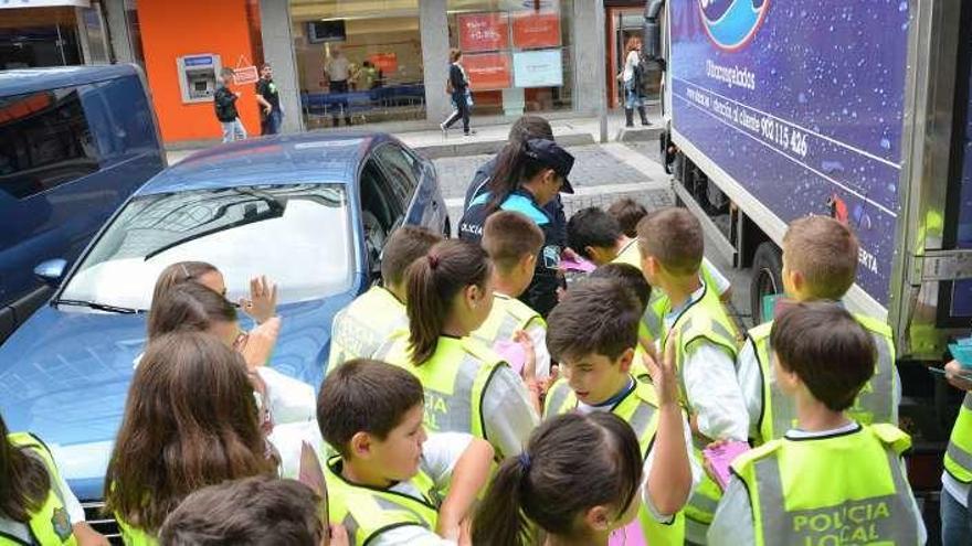 Un grupo de niños participa en las iniciativas de movilidad.