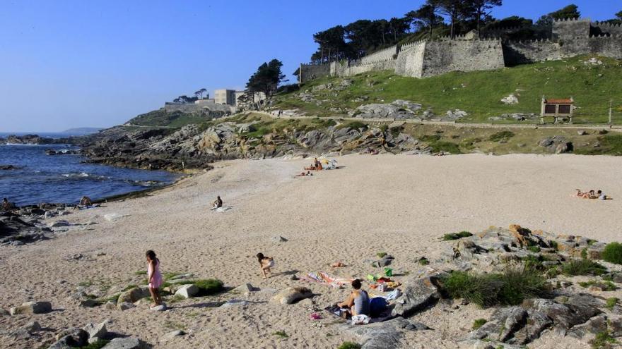 Playa de A Concheira, en Baiona, consigue el garalrdón por primera vez