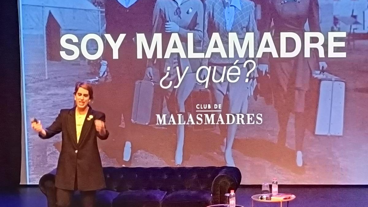 La creadora del club de malas madres, Laura Baena, en el Auditorium de Palma