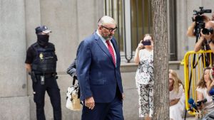 "Qué placentero hacerse el rico, sobre todo cuando es con el dinero de quienes sí pagamos impuestos" 