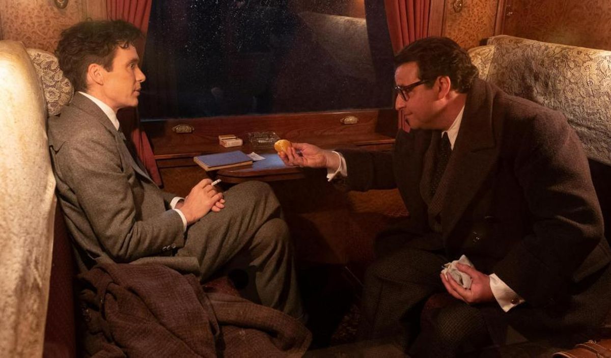 David Krumholtz en 'Oppenheimer' junto a Cillian Murphy.