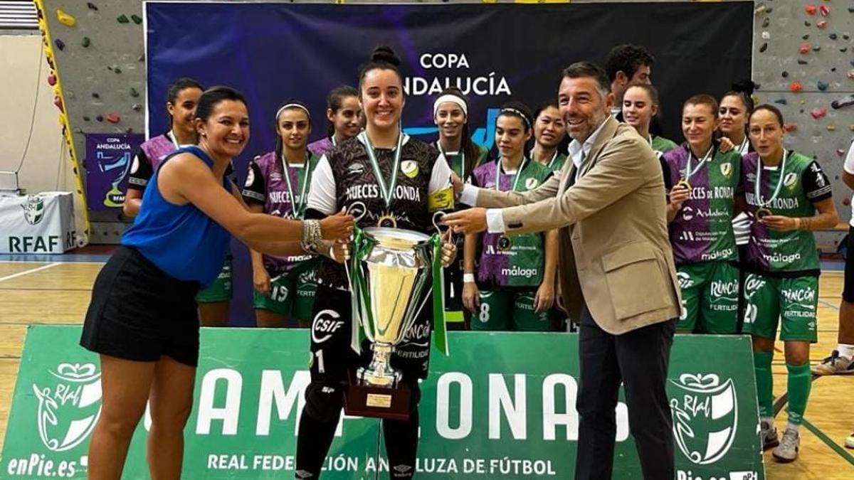 El Nueces de Ronda Atlético Torcal, campeón de Andalucía.