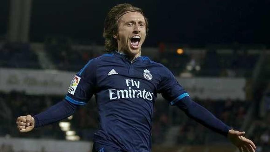 Modric celebra un gol con el Real Madrid. // Reuters