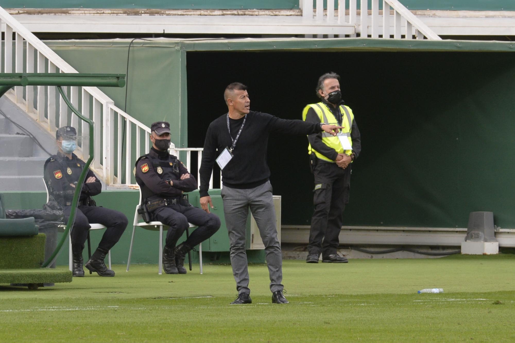 Las mejores imágenes del Elche - Cádiz