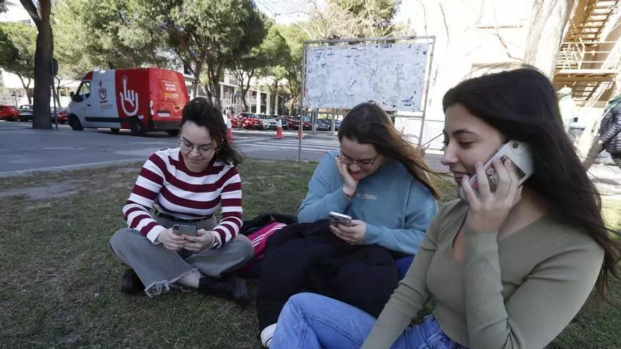 Vídeo | Las distracciones con pantallas en Aragón superan a la media española