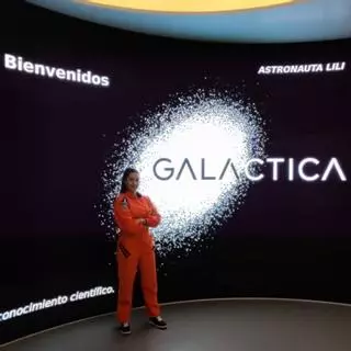Las recomendaciones de la astronauta Lili para ver el eclipse con niños: "No hace falta estar todo el rato mirando al cielo"