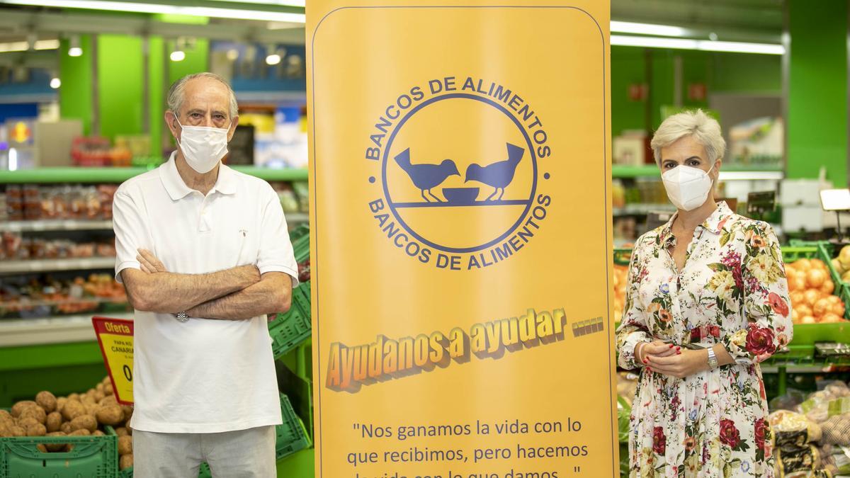 Pedro Llorca, presidente de la Federación Española de Bancos de Alimentos y Virginia Ávila, directora de la Fundación DinoSol