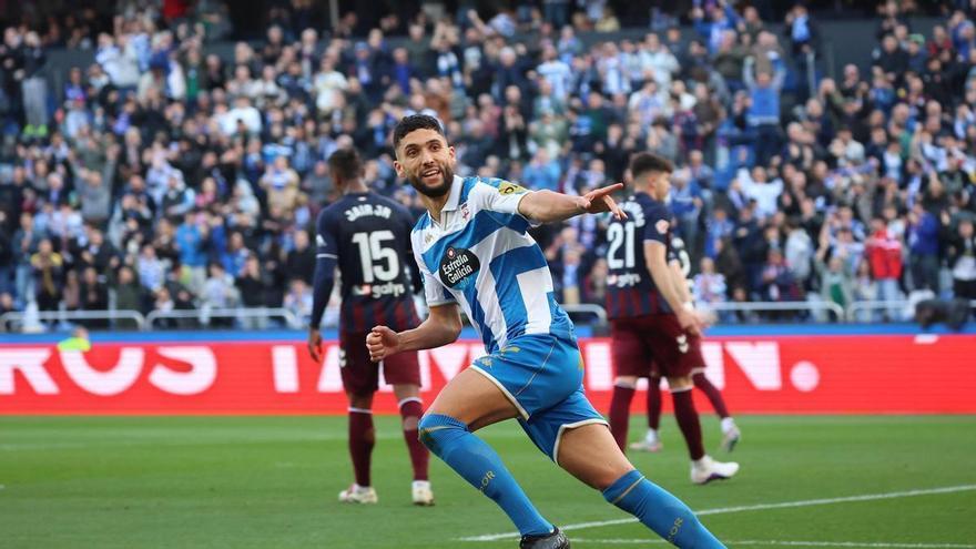 Eddahchouri atrae miradas en el mercado de fichajes: así está el futuro del máximo goleador del Deportivo