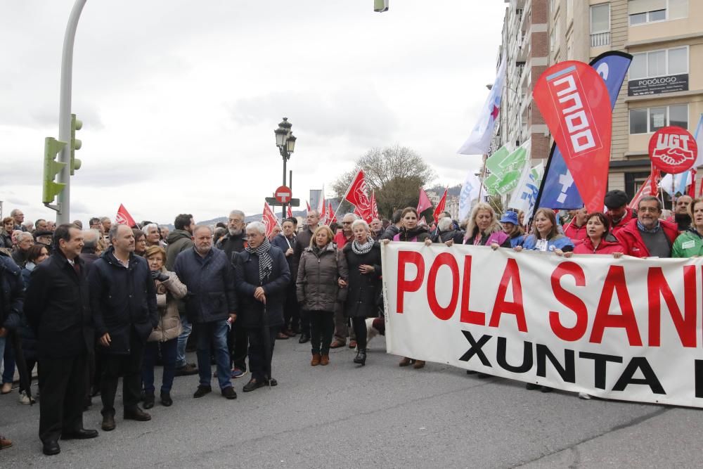 Miles de manifestantes piden una sanidad pública de calidad // Alba Villar