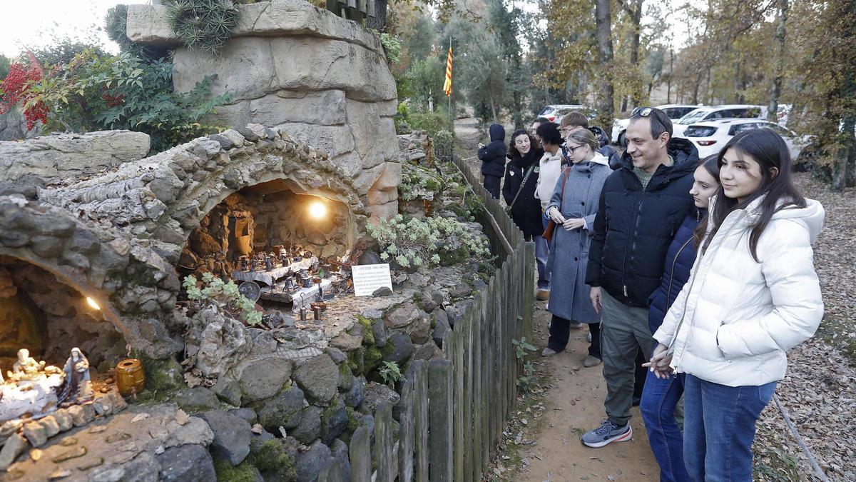 El pessebre gironí amb un recorregut de 800 metres quadrats, més d’un miler de figures i maquetes de 230 monuments de Catalunya