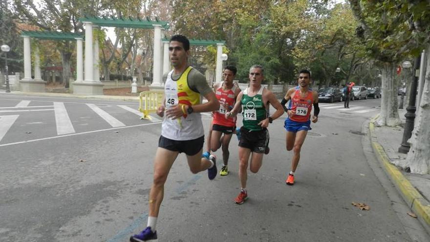 Abatourab y Pérez vencen en el VII Medio Maratón Ciudad de Huesca