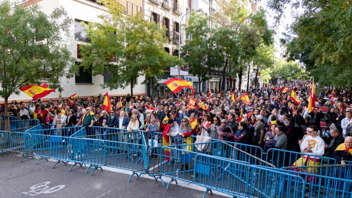 Decenas de miles de personas se concentran en Madrid contra la ley de amnistía