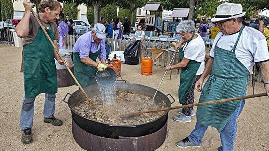 Dinar popular a Vilobí per la festa major