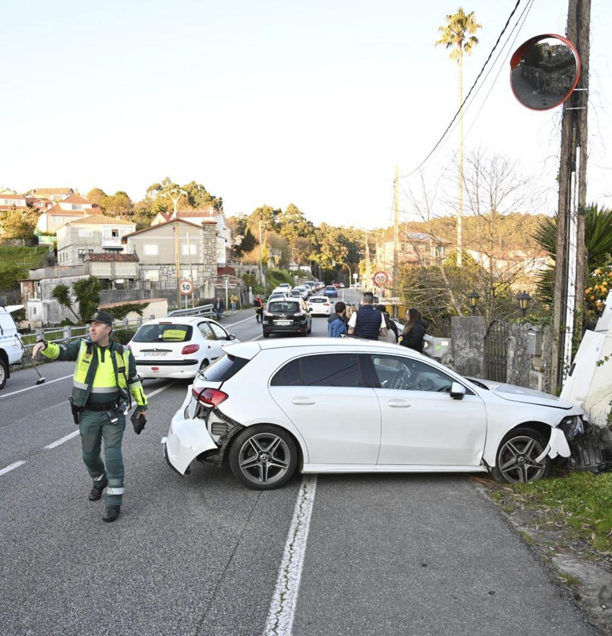 Un accidente en la PO-308 en Chancelas, en Poio.