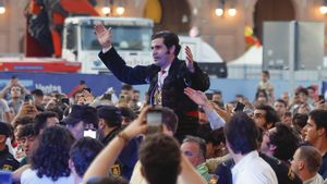l diestro Morante de la Puebla sale a hombros tras la Corrida de la Beneficencia, broche de oro a la temporada de San Isidro,