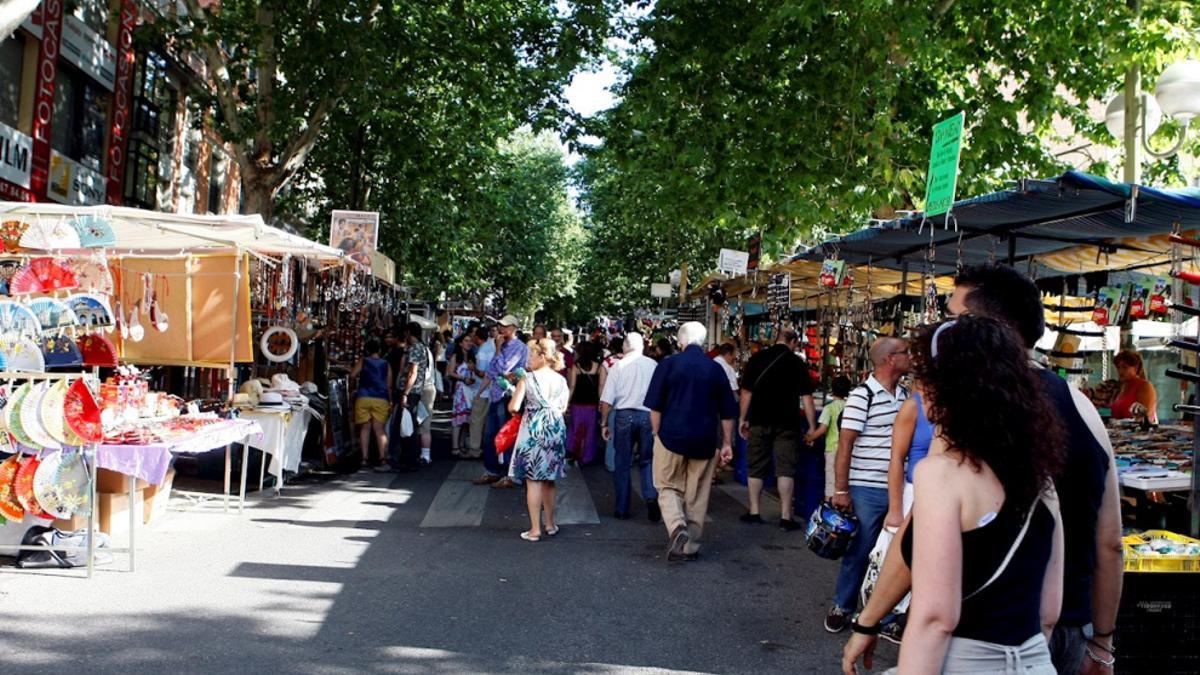 El Rastro, en la calle Ribera de Curtidores
