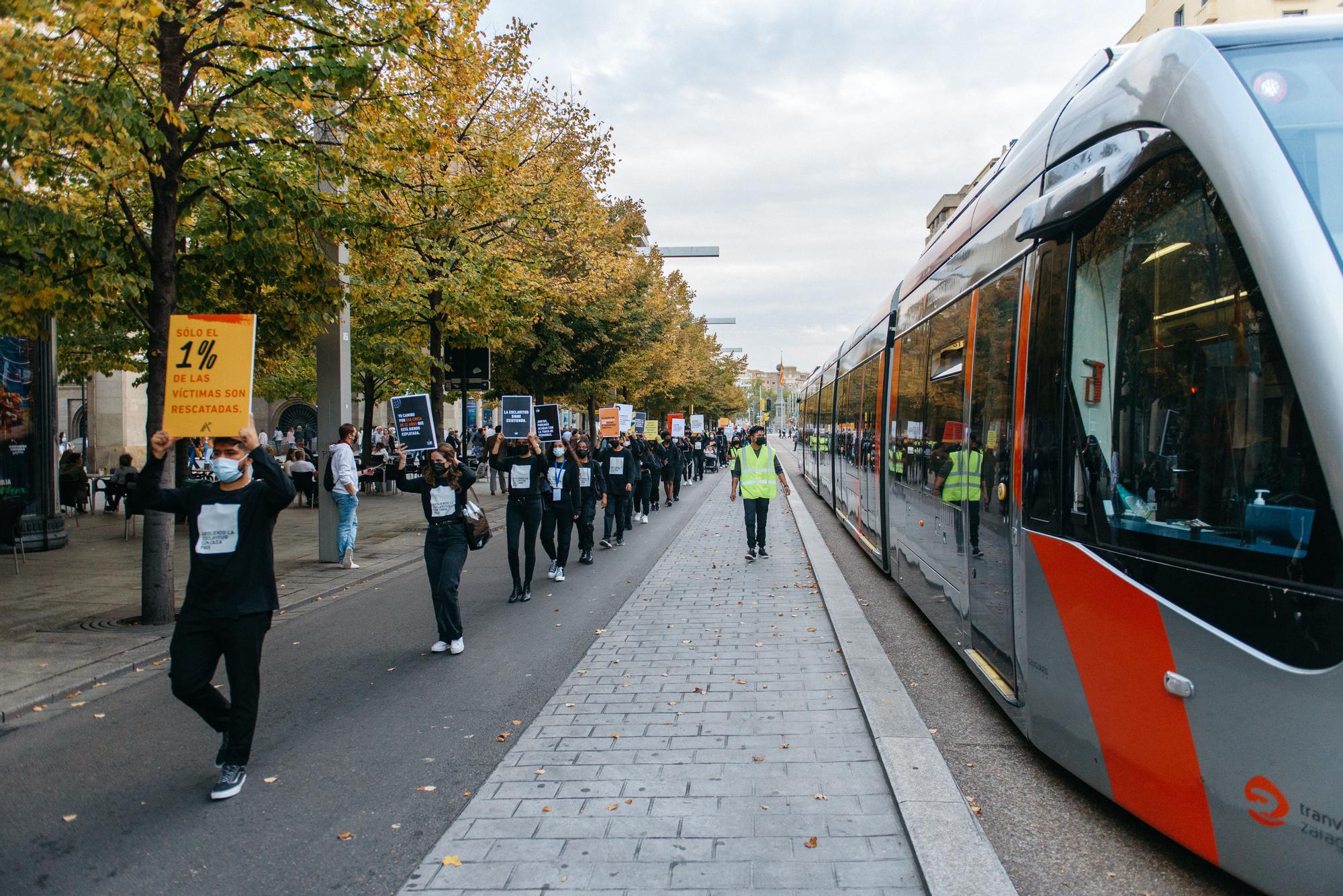 Caminando por Libertad en Zaragoza contra la trata de personas