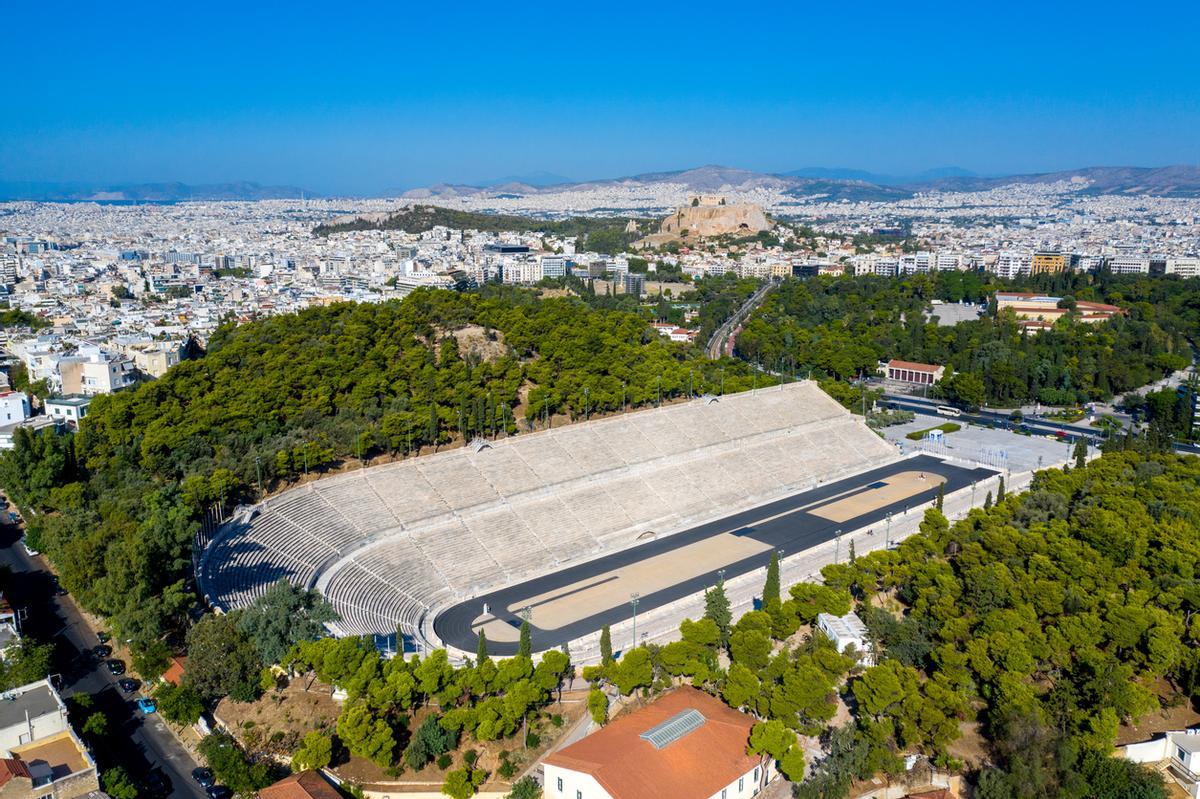 La maratón de Atenas acaba en el Panathinaikó, el estadio de atletismo que acogió la primera edición de los Juegos Olímpicos Modernos en Atenas 1896.