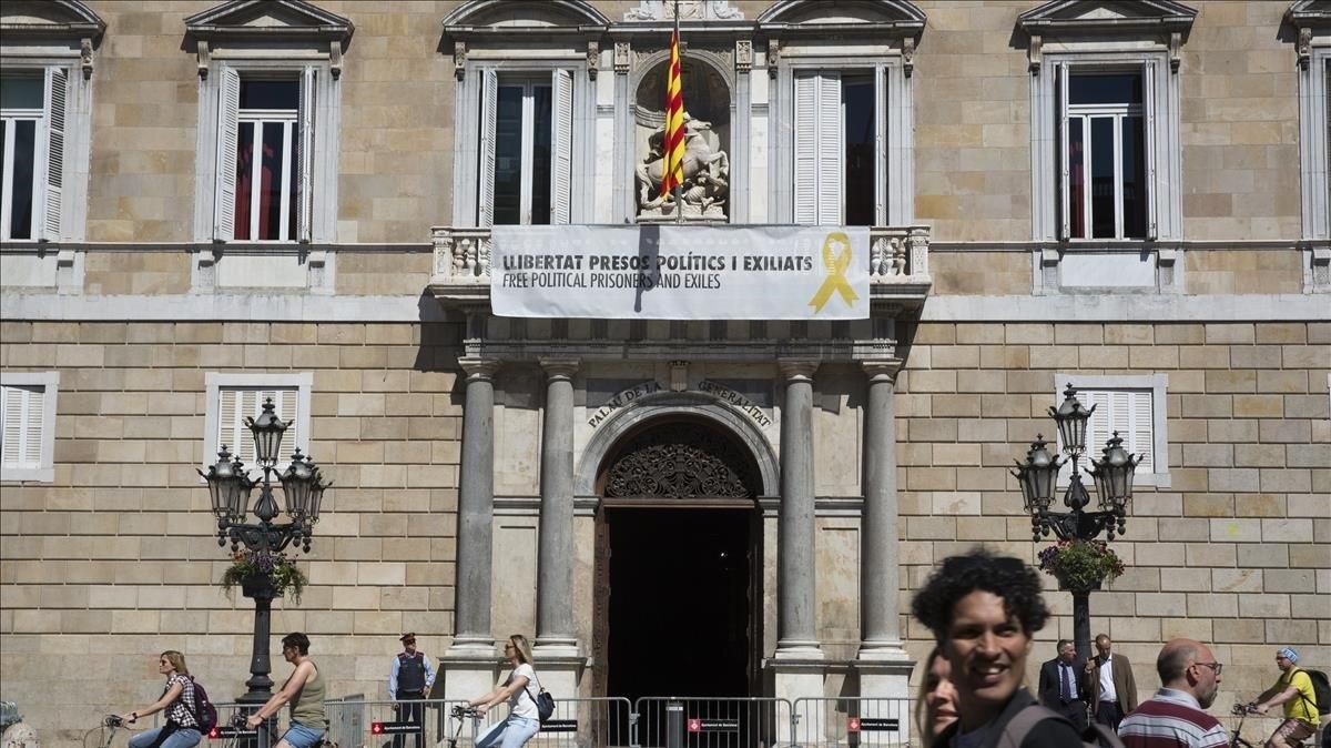 zentauroepp48356824 barcelona 27 05 2019 la pancarta en favor de los presos poli190920133524