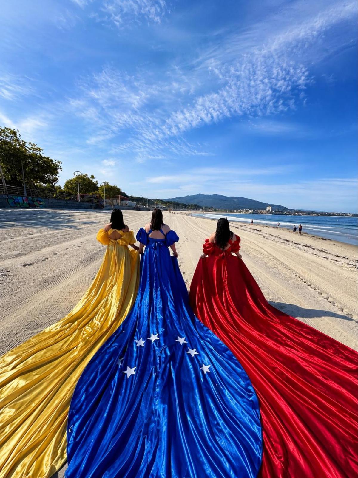 Vestidos con la bandera de Venezuela en Samil.