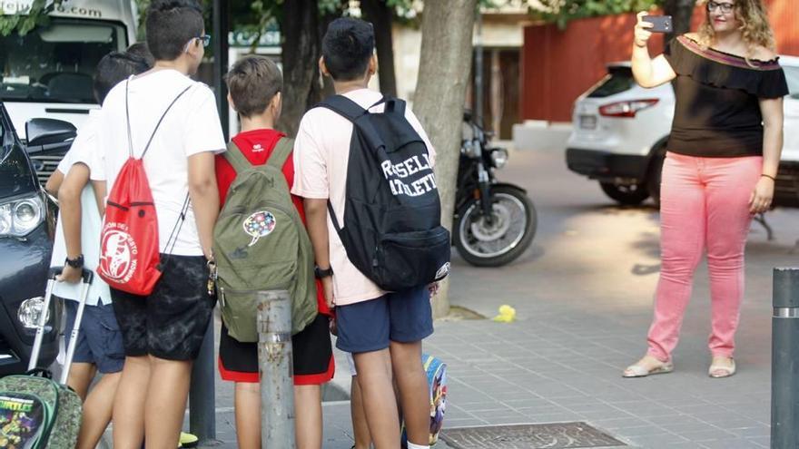 Los escolares de Murcia han sido los primeros, junto con los de Beniel, en volver al cole este curso.