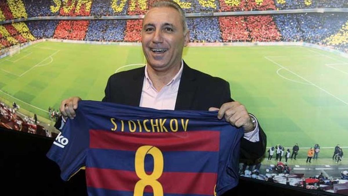 Stoichkov dejó huella con el dorsal número ocho en el Camp Nou